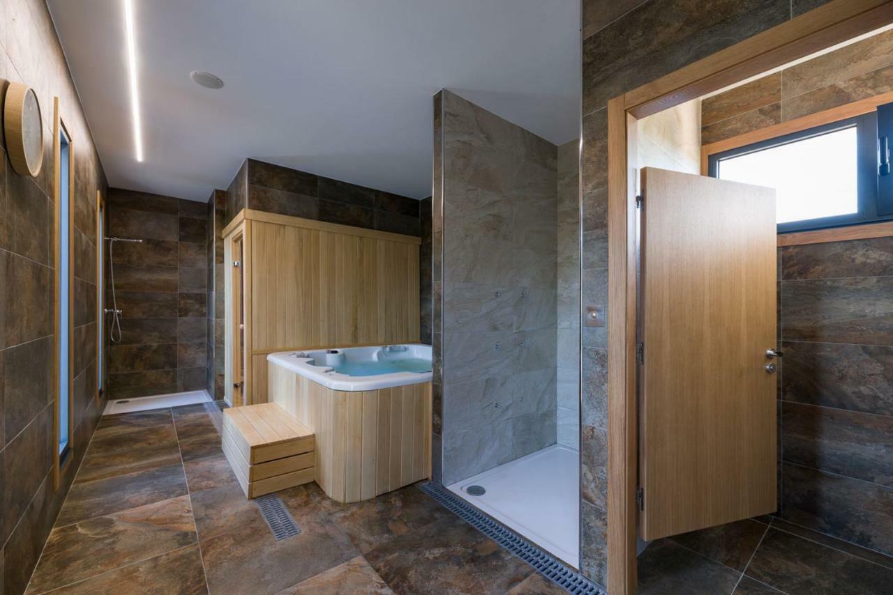 Hotel A Curuxa Wellness Arzúa Exteriör bild